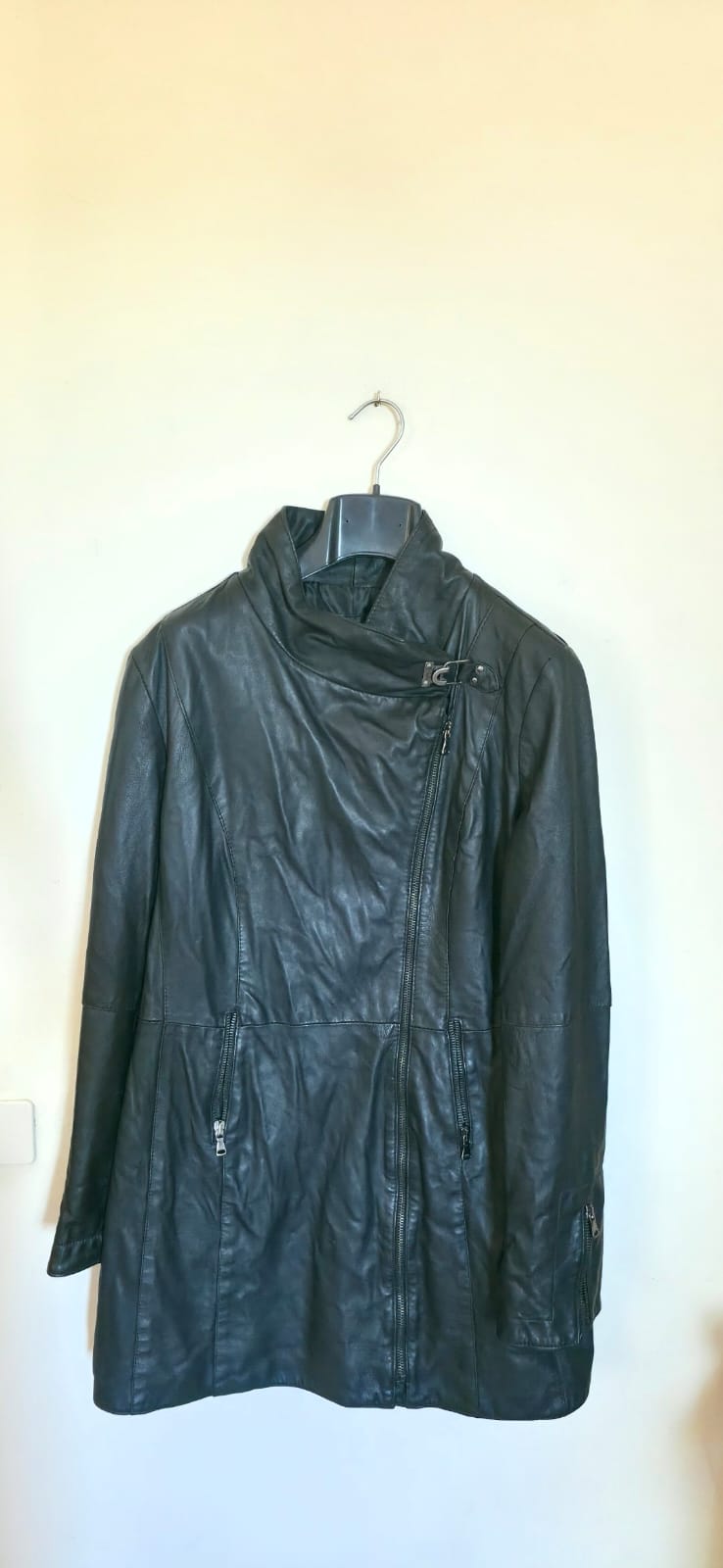 Cappotto 3/4 vera pelle nero Tg. 50.